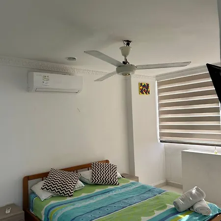And Comfortable With Ocean Views Apartamento
